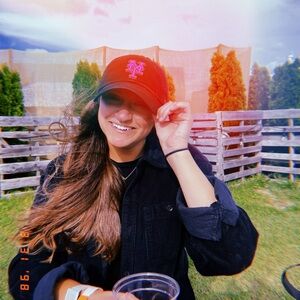 Meet your Posher, Liz